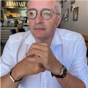 Professeur enseignant post bac, donne cours de français en ligne